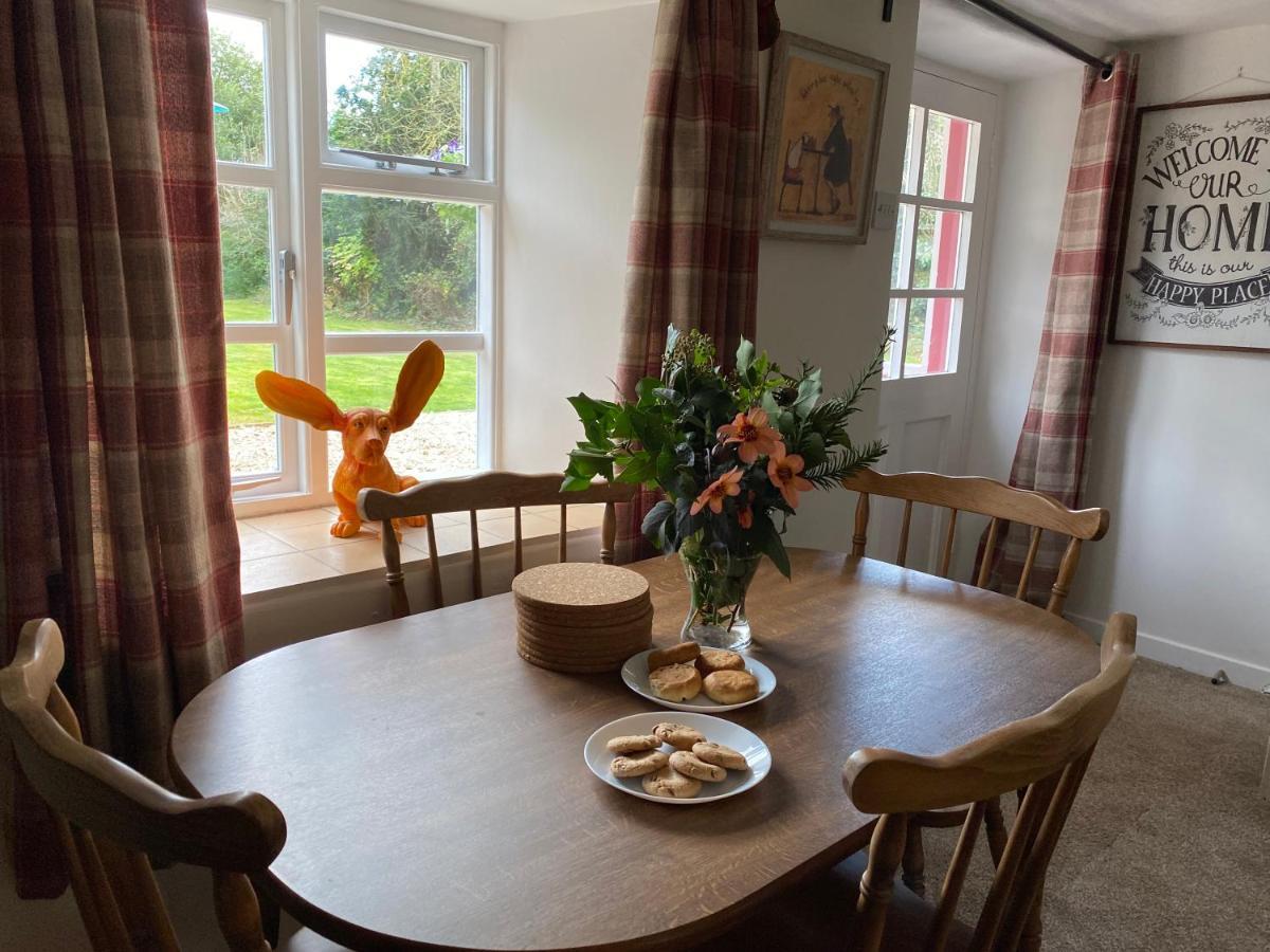 Honeysuckle Cottage Dorchester Esterno foto